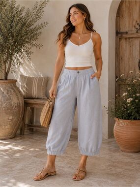 Madewell Women's Light Blue Cropped Pants Size Large Relaxed Fit Front Pockets